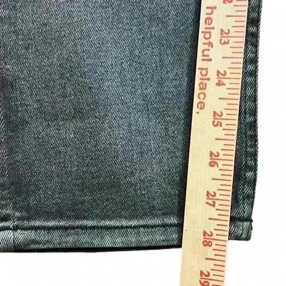 NWT Vibrant M.I.U. Gray Distressed Boyfriend Mom Jeans Size 15 / 31 Distressed - Picture 8 of 8